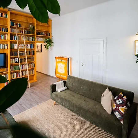 Theleaf - Design & Cafe *