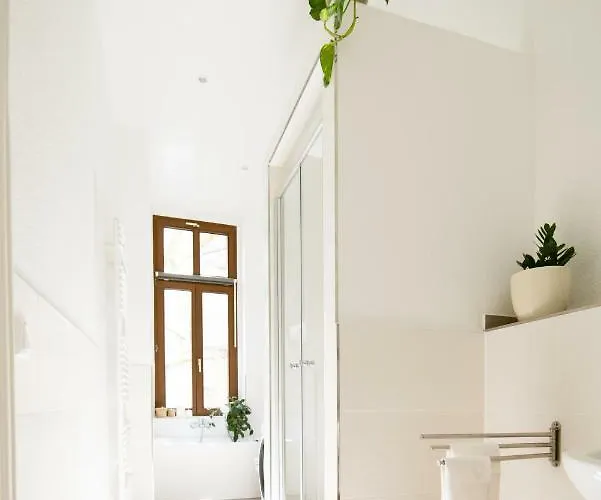 Theleaf - Design Apartment&café *